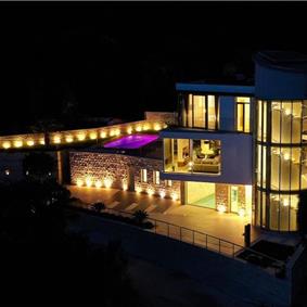 6 bedroom villa with pool and roof terrace, Sveti Stefan, sleeps 12